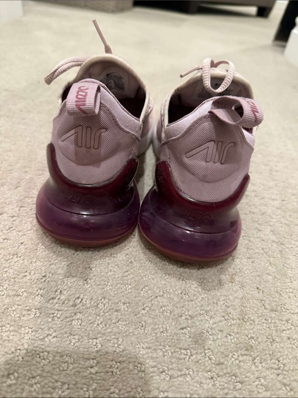 Nike Women's Air Max 270. Burgundy Size 7 - Picture 3 of 4